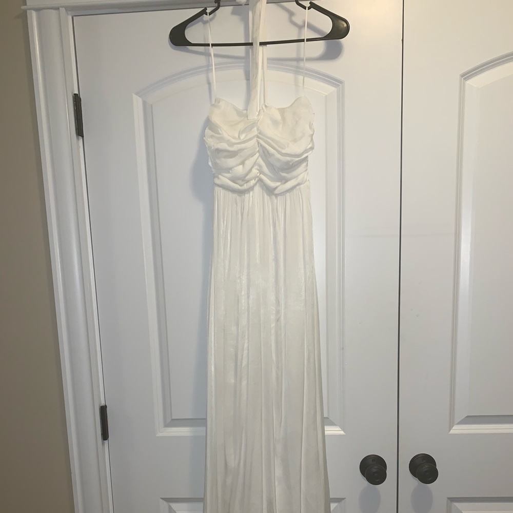 White lulus maxi dress, never been worn